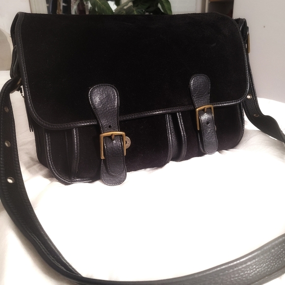 Coach Handbags - Authentic COACH messenger bag Leather and suede